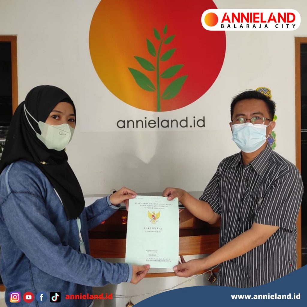 Serah Terima Sertifikat Hak Milik