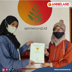 Serah Terima Sertifikat Hak Milik